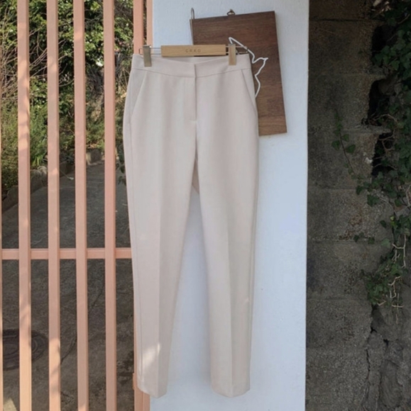 *SOLD*Yesstyle Beige mid rise pants size M - Picture 2 of 8
